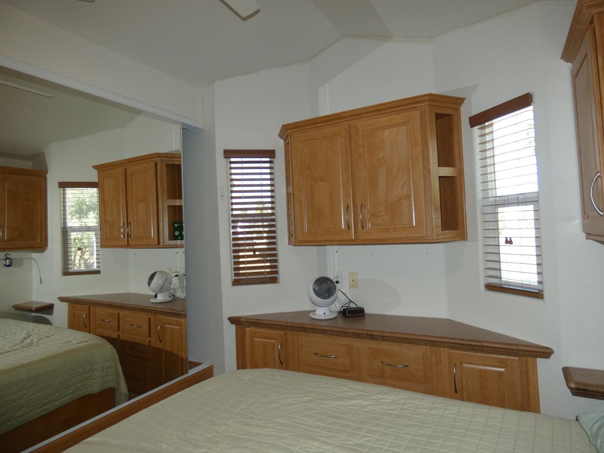 1110 North Henness Rd 74