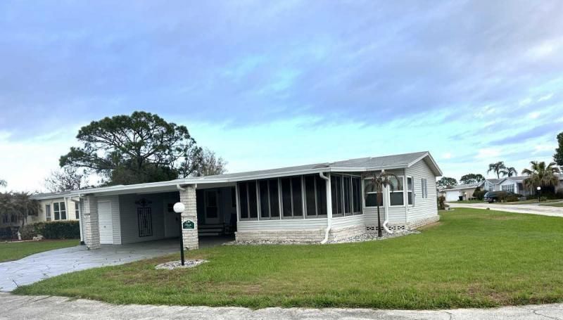 1438 Crooked Stick Loop Lot #494