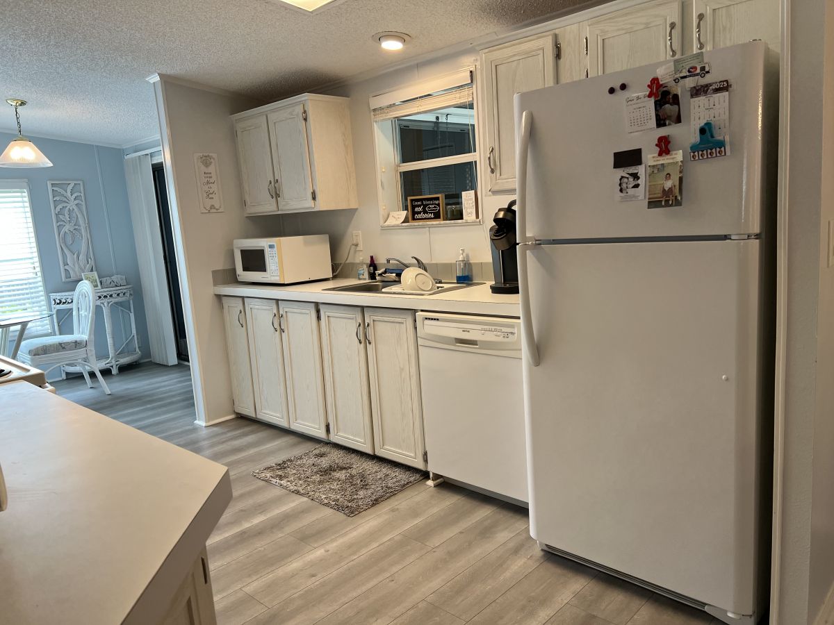 29200 S. Jones Loop Road #201