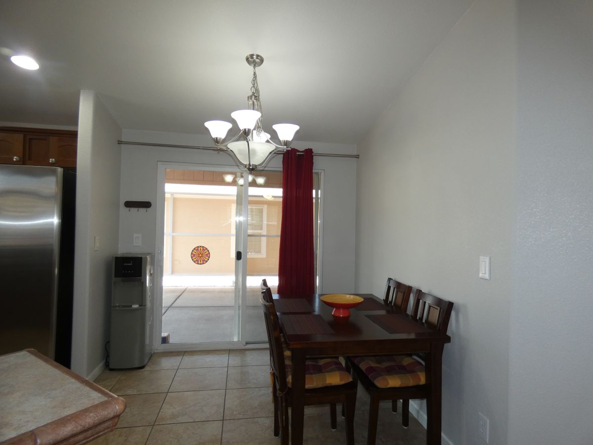 1110 North Henness Rd 1316