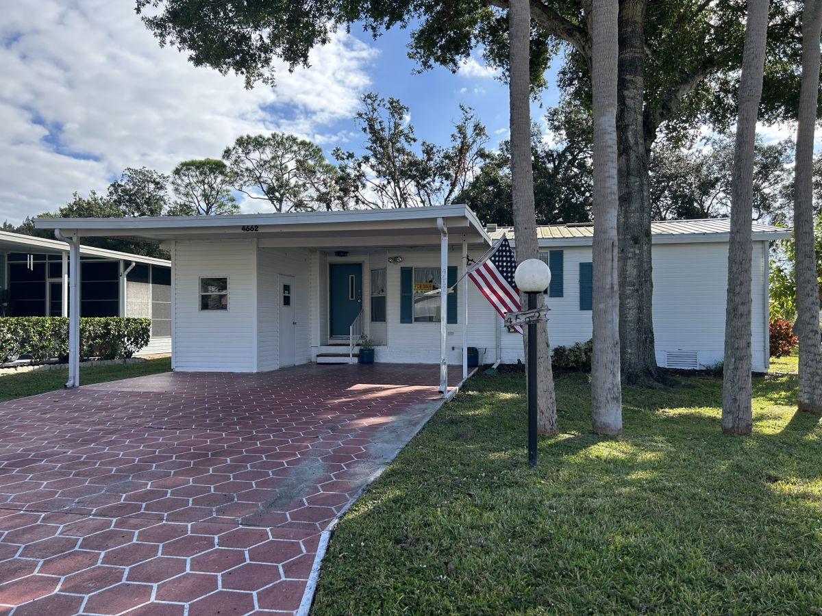 4662 Wood Stork Drive