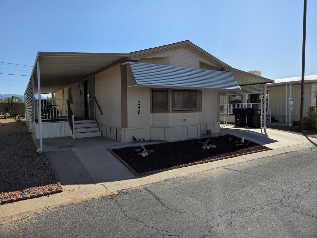 11101 E UNIVERSITY DR, LOT #246