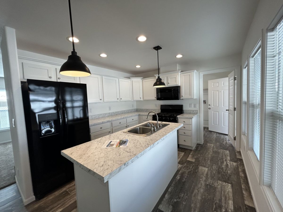 11101 E UNIVERSITY DR, LOT #177