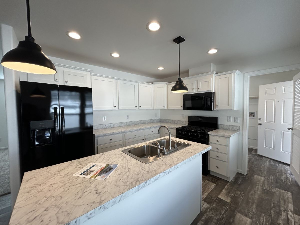 11101 E UNIVERSITY DR, LOT #177