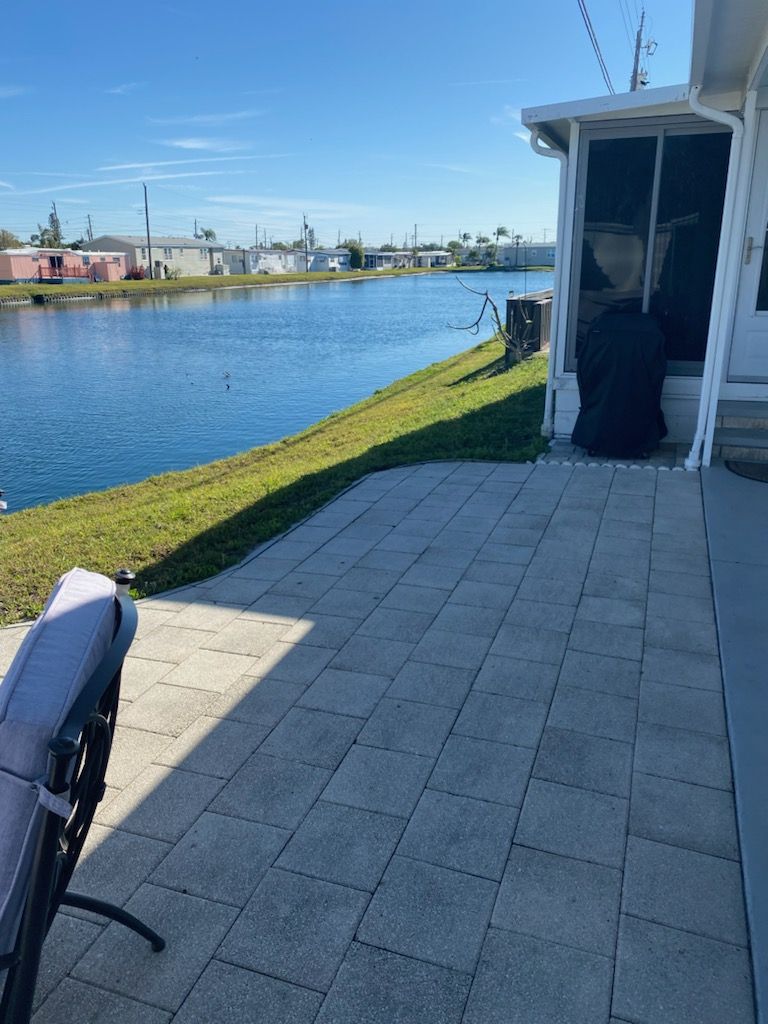 1015 52nd Avenue Blvd W