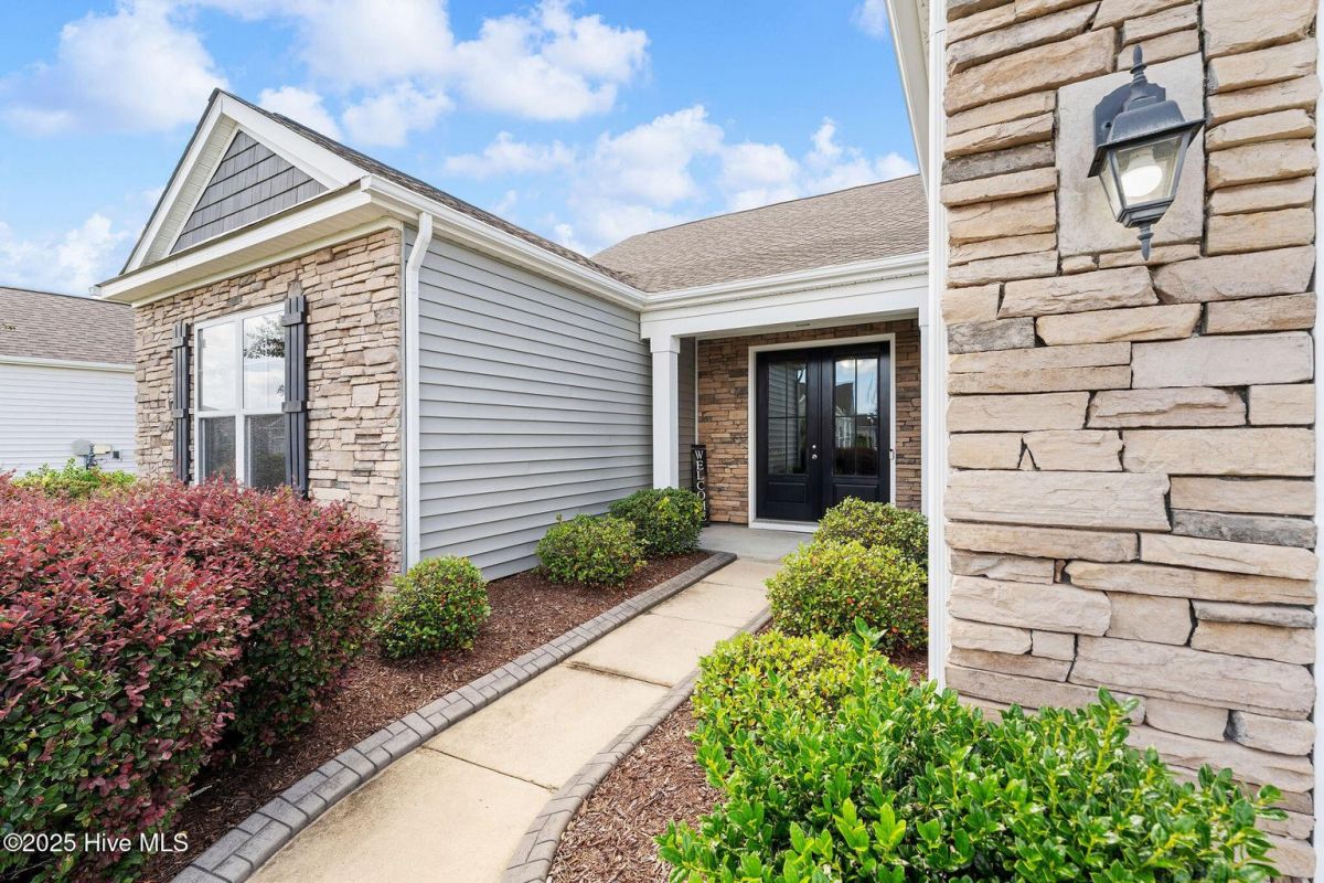 3070 Crescent Lake Drive