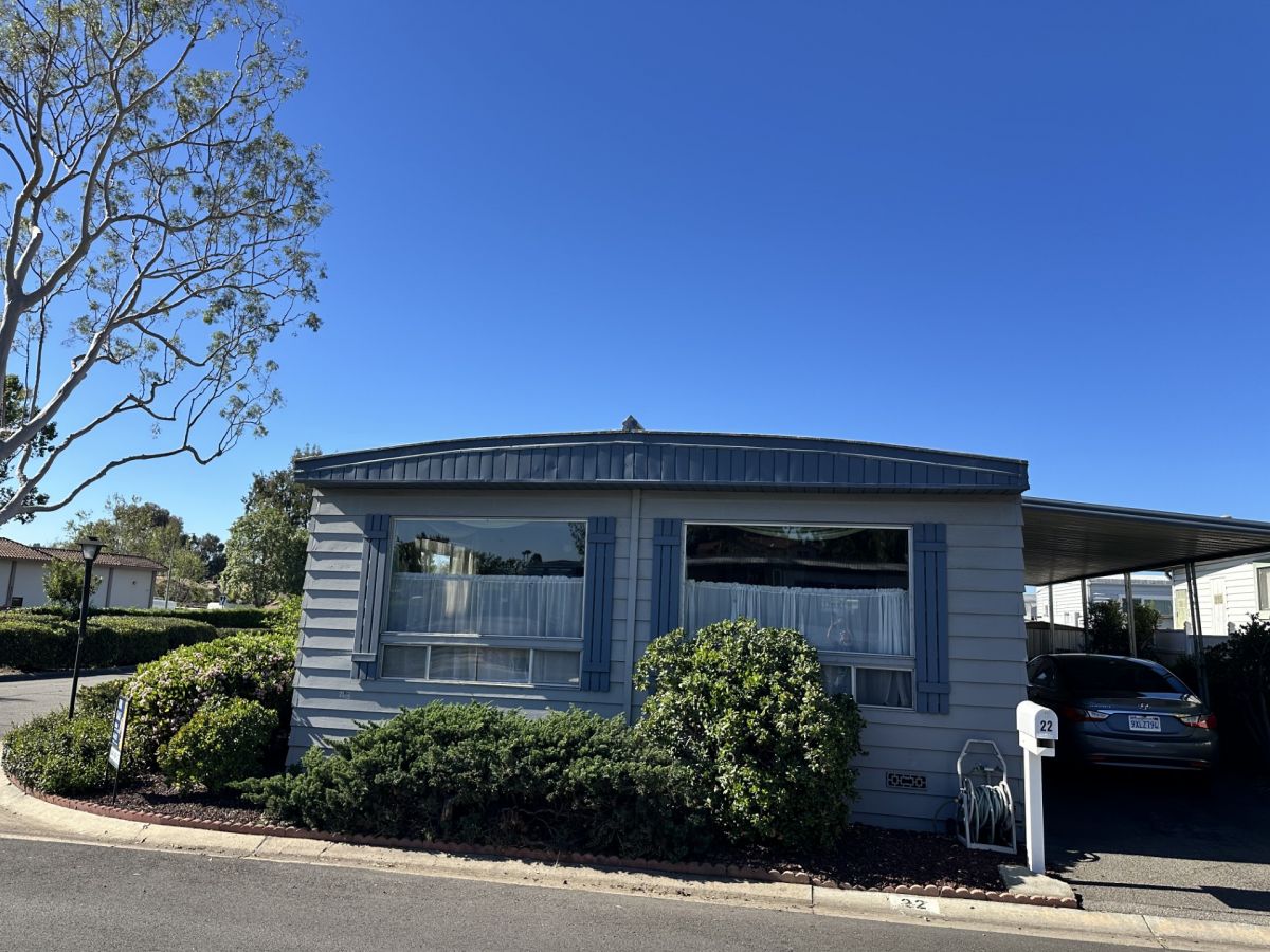 32371 Alipaz Street #022