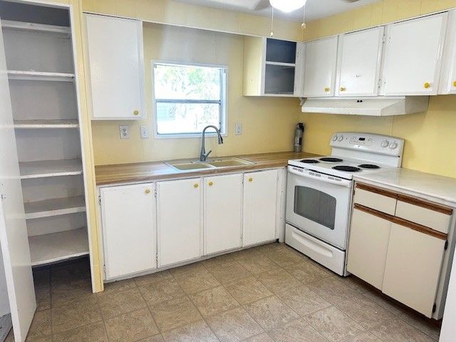 5200 28th Street North, #356