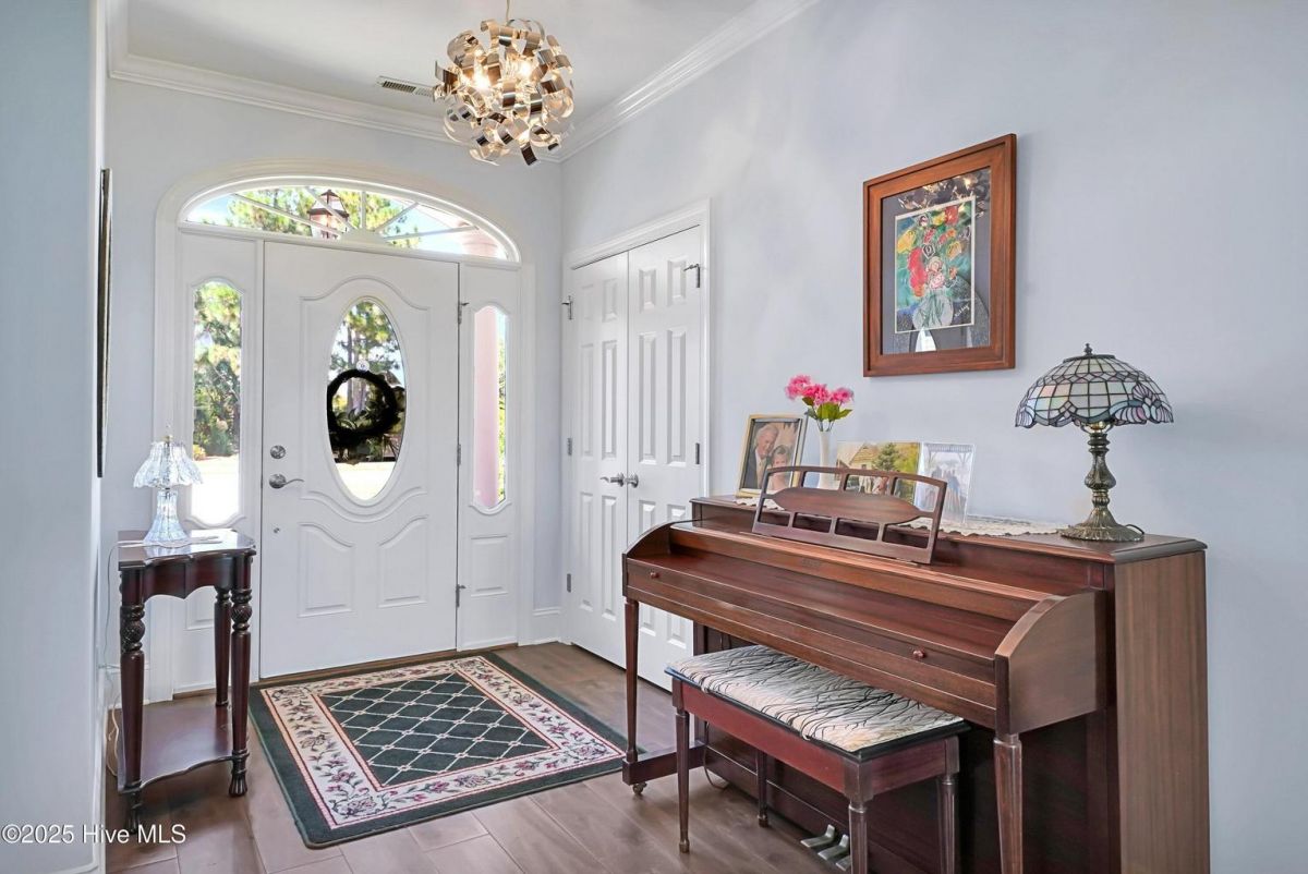 8586 Oak Abbey Trail