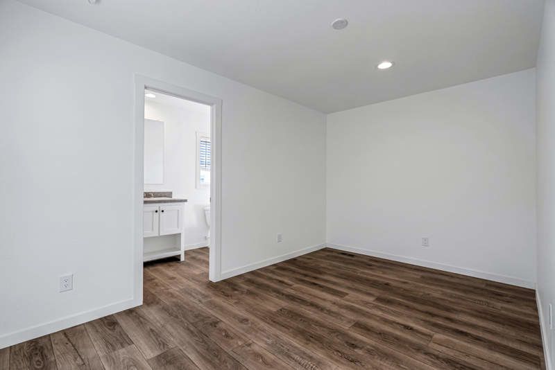 3833 N. Fairview Ave. # 68