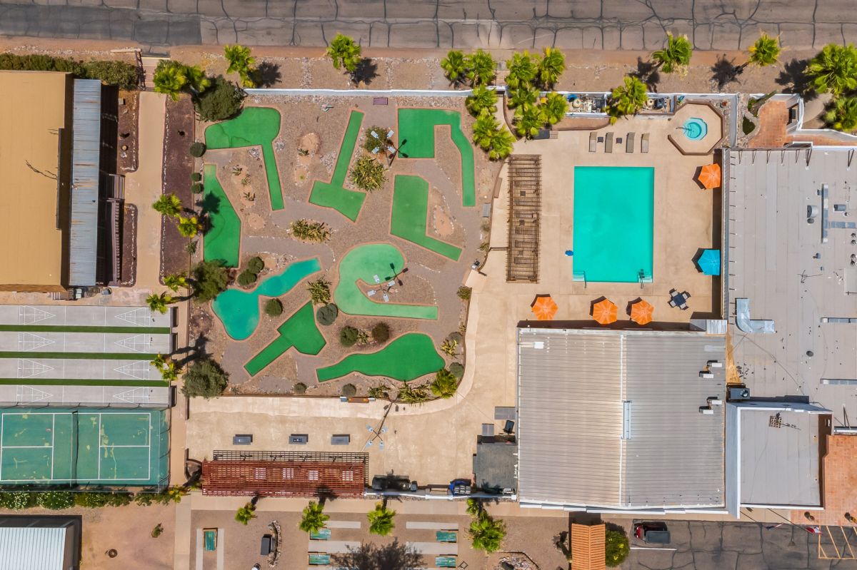 14010 S Amado Blvd #121