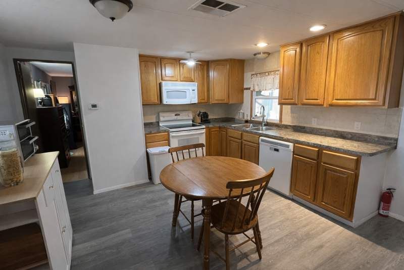 3300 E. Broadway Rd. #31