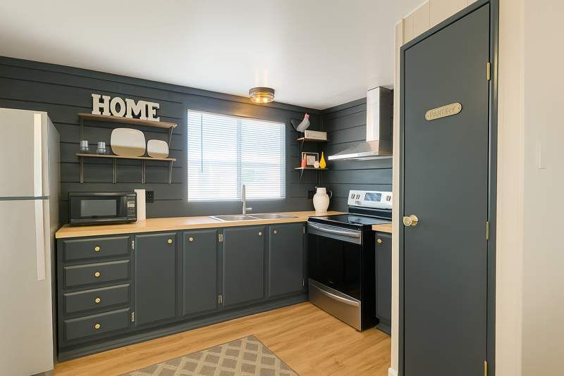 3300 E. Broadway Rd. #208