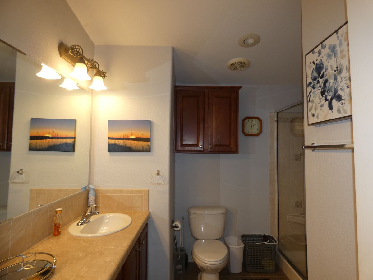 1110 North Henness Rd 1275