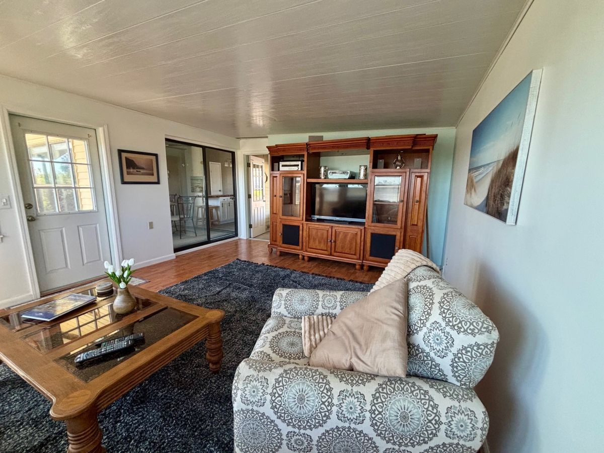 2036 BAYOU DRIVE SOUTH