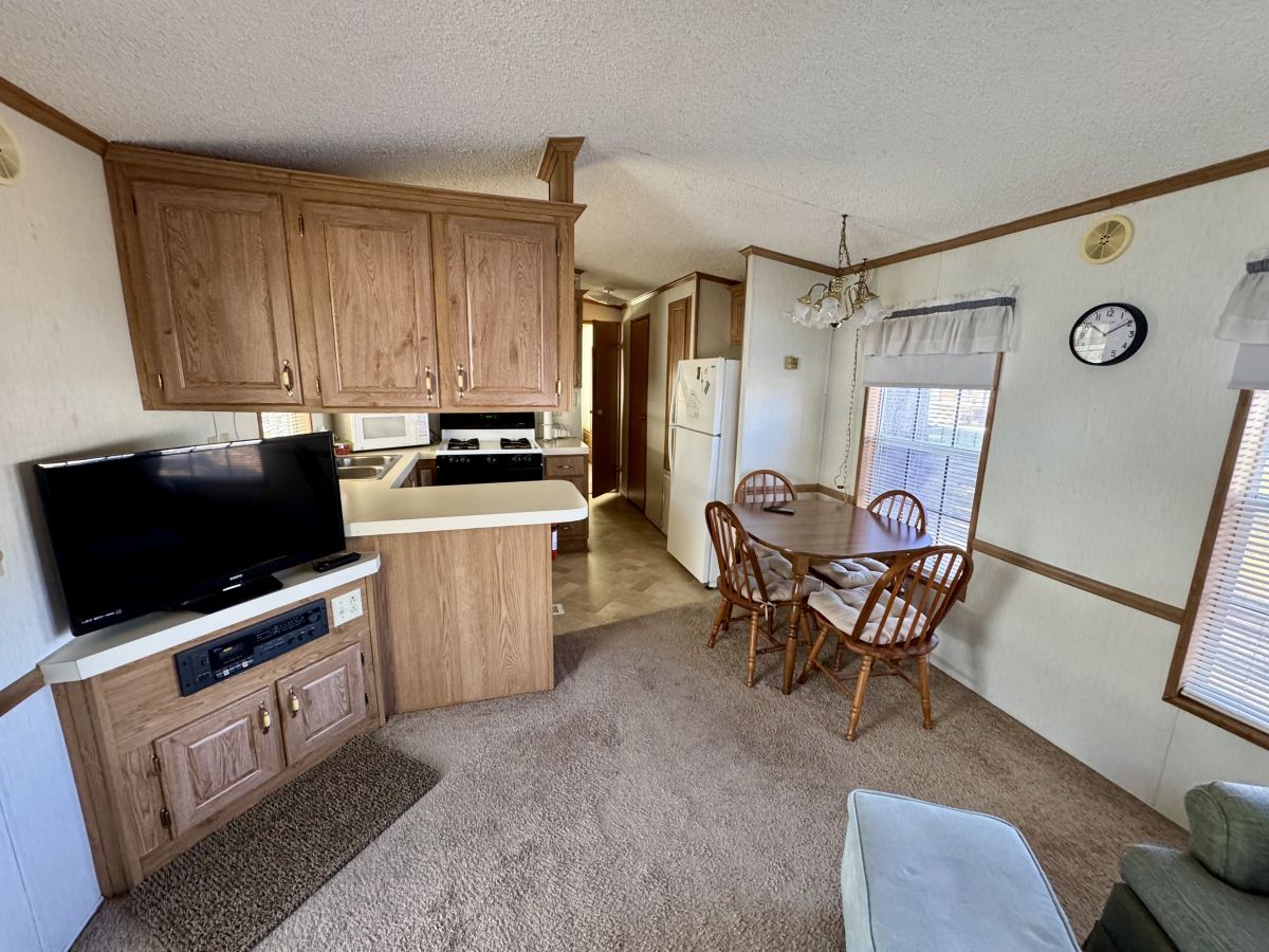 5551 SW 18th Terrace