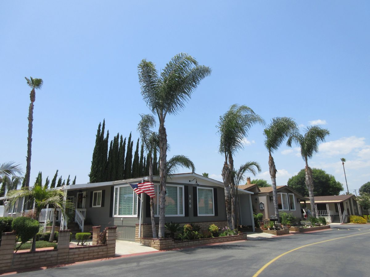 1456 E Philadelphia St #89