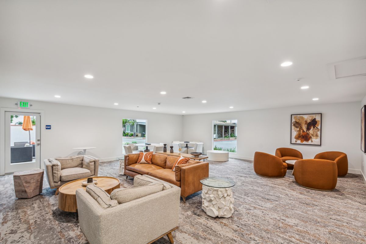 1456 E Philadelphia St #176