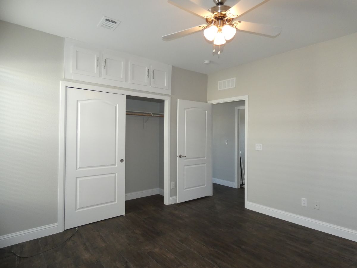 1110 North Henness Rd 1993