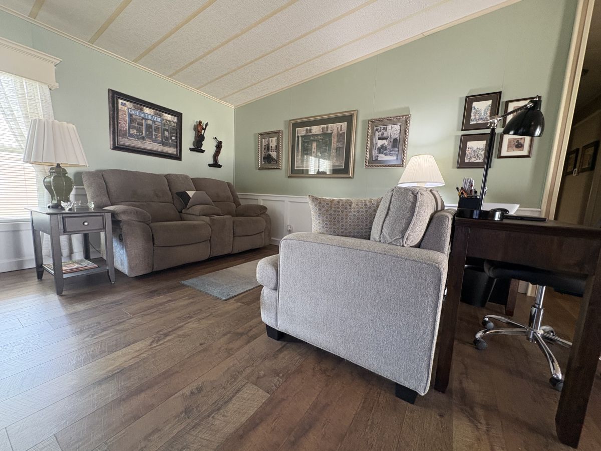 109 Winterdale Dr. S