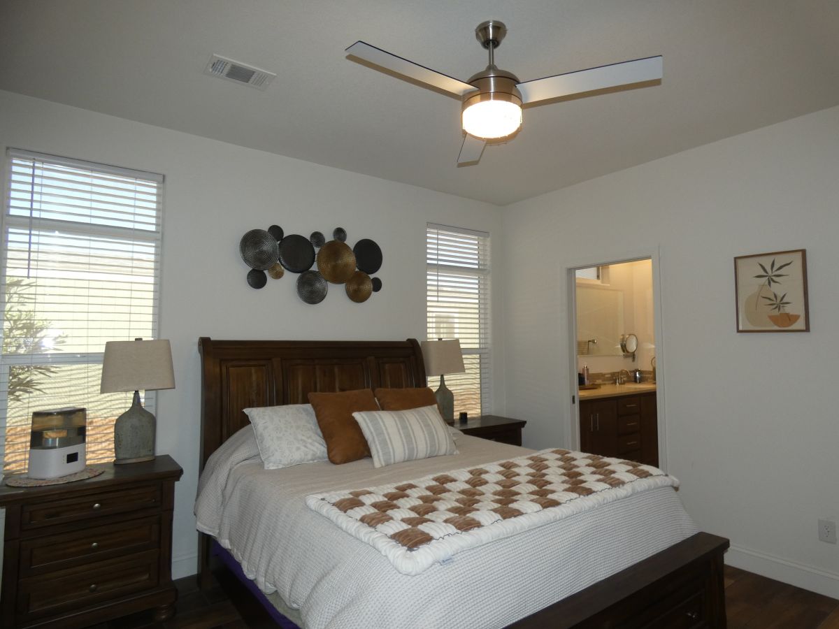 1110 North Henness Rd 2328