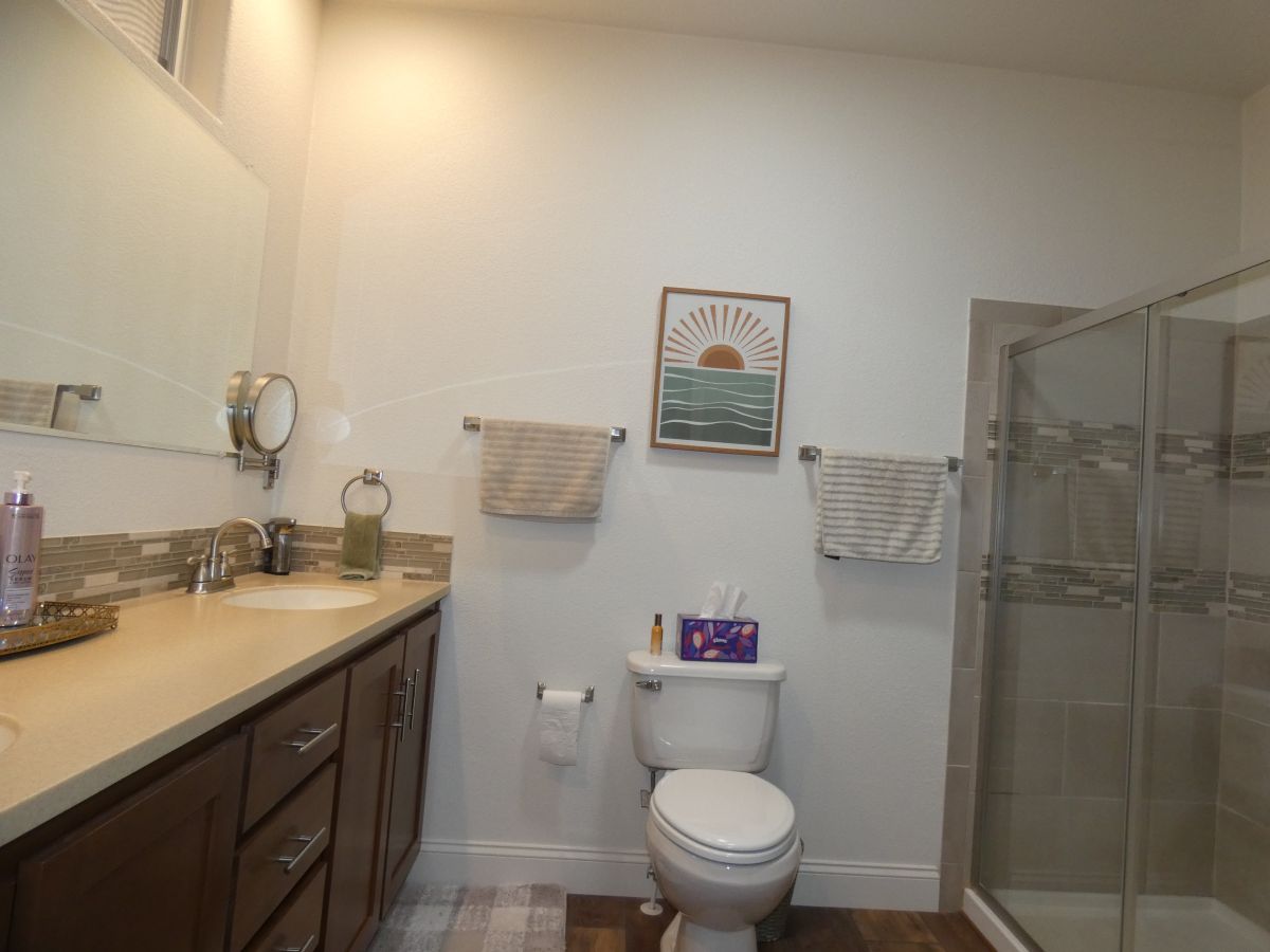 1110 North Henness Rd 2328