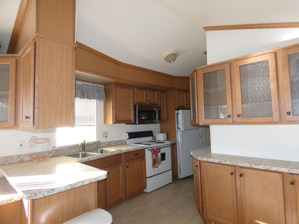 1110 North Henness Road, Site 1044