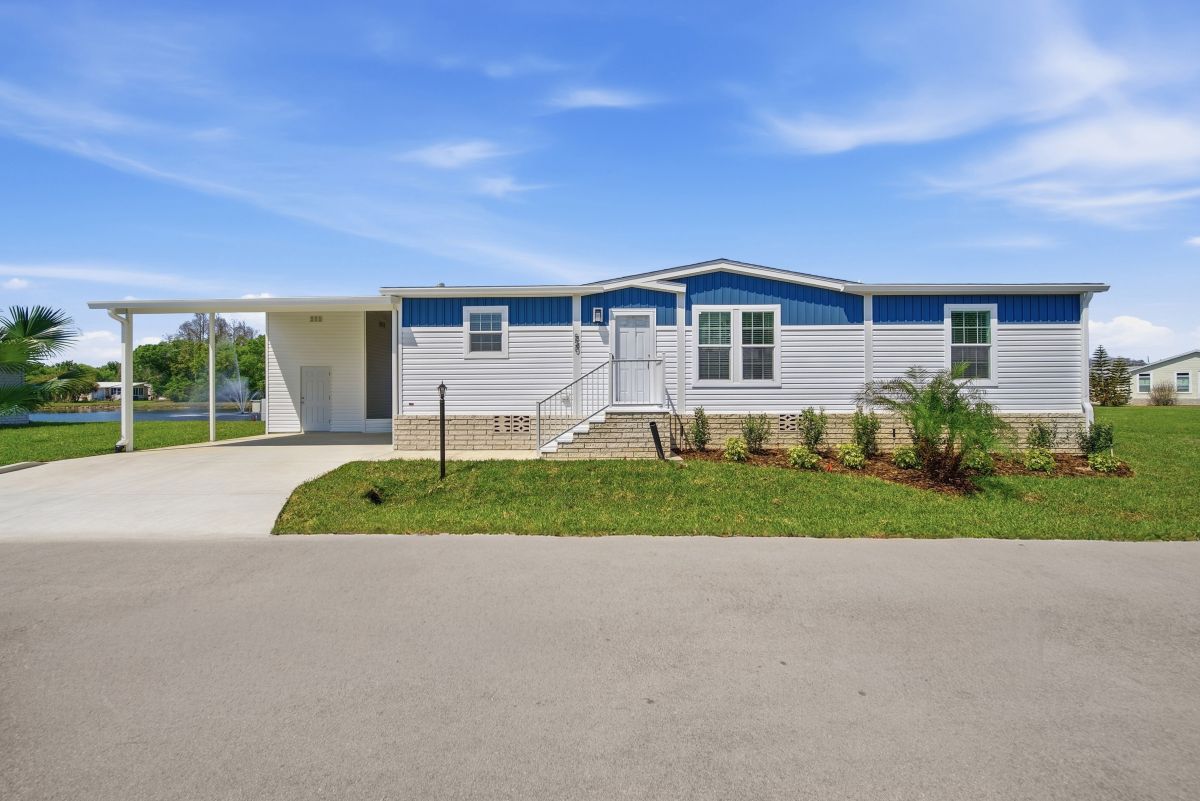 3000 US HWY 17/92 W LOT #550