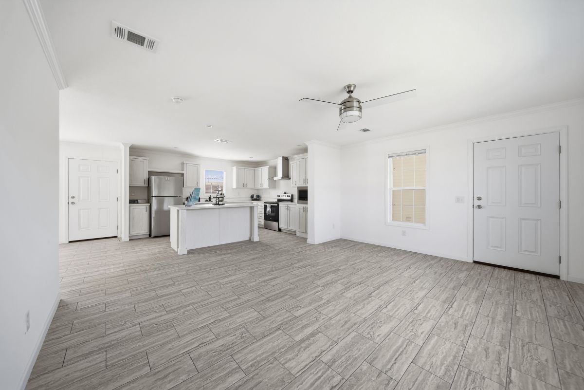 3000 US HWY 17/92 W LOT #550