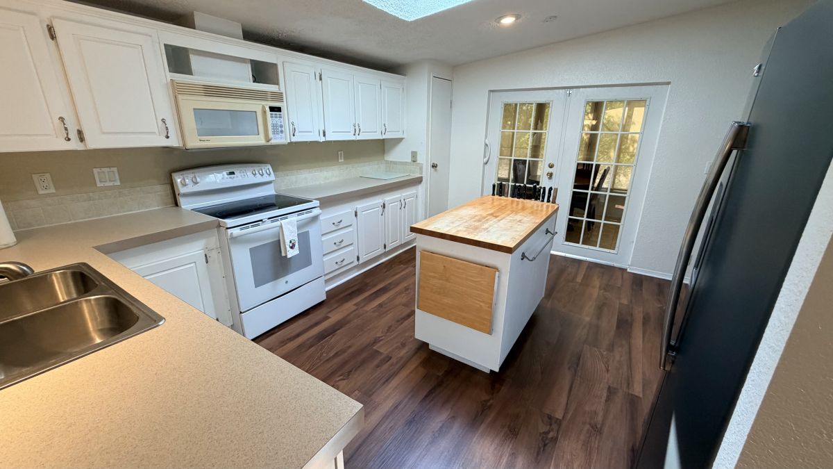 10298 S Amesbury Drive