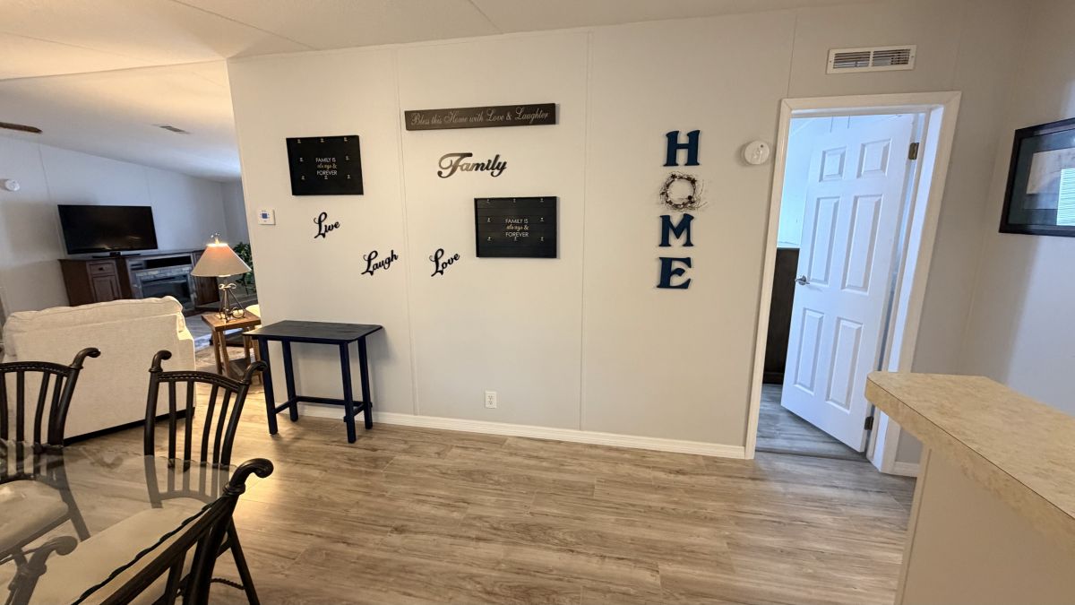 6915 W Rushport Lane