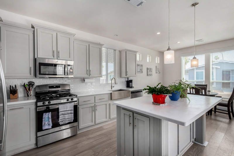 3300 E. Broadway Rd. #258