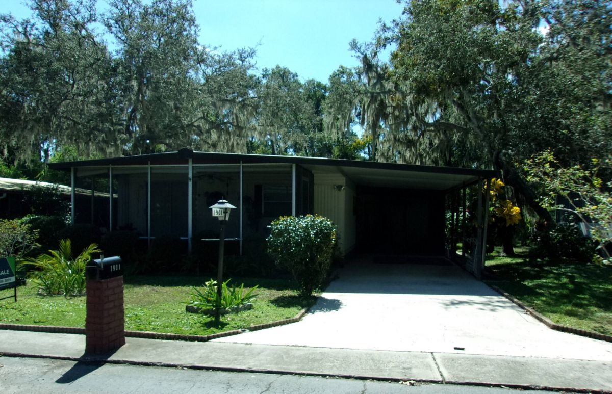 1901 Amberwood Drive