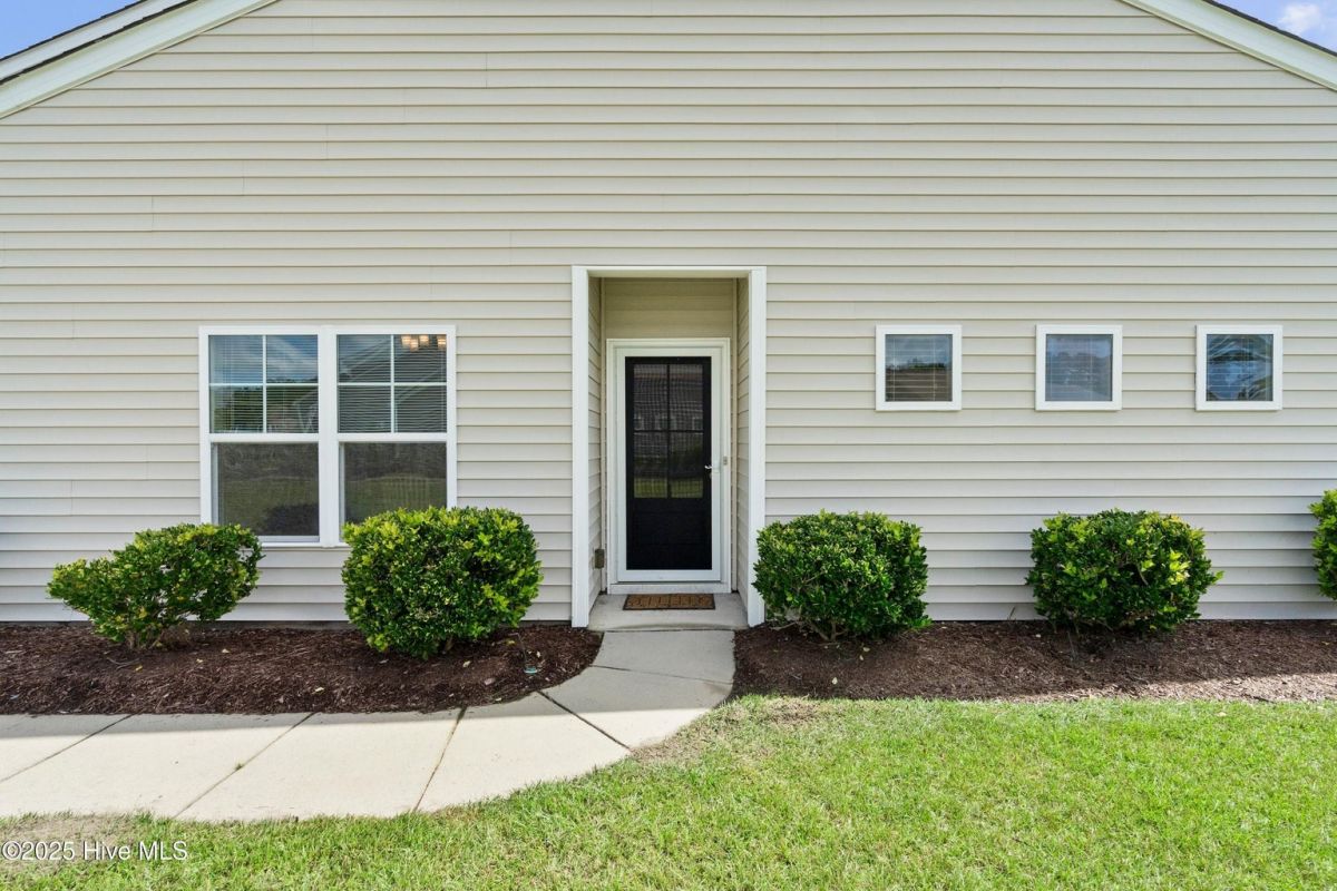 1069 Chadsey Lake Drive