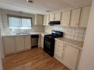 1166 Madison Ave Lot #195