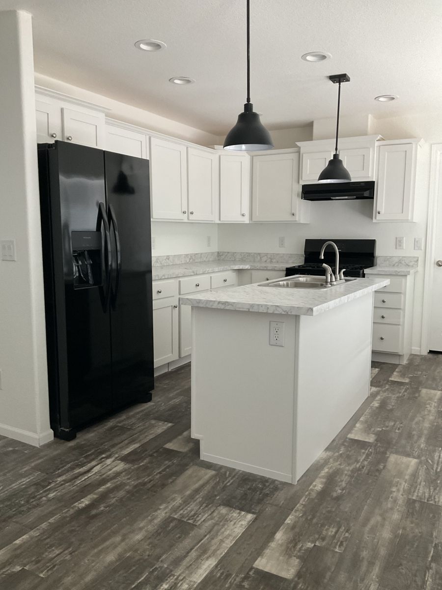 8600 E. Broadway Rd, Lot 063