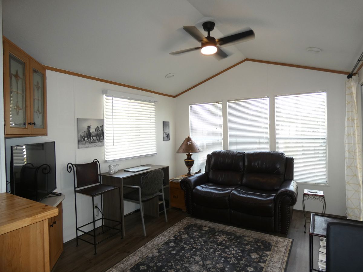 1110 North Henness Road, Site 902