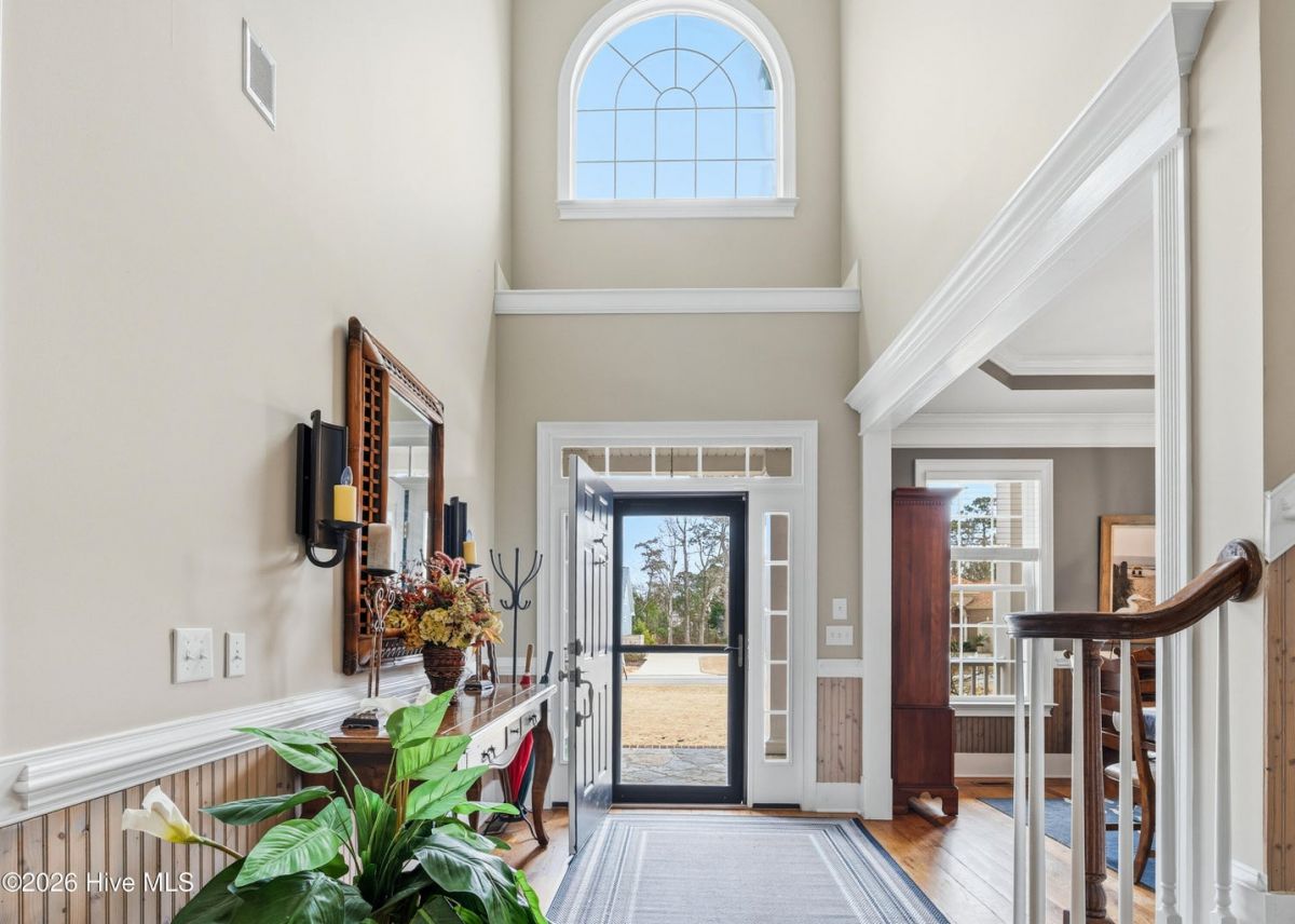 2764 Cedar Crest Drive