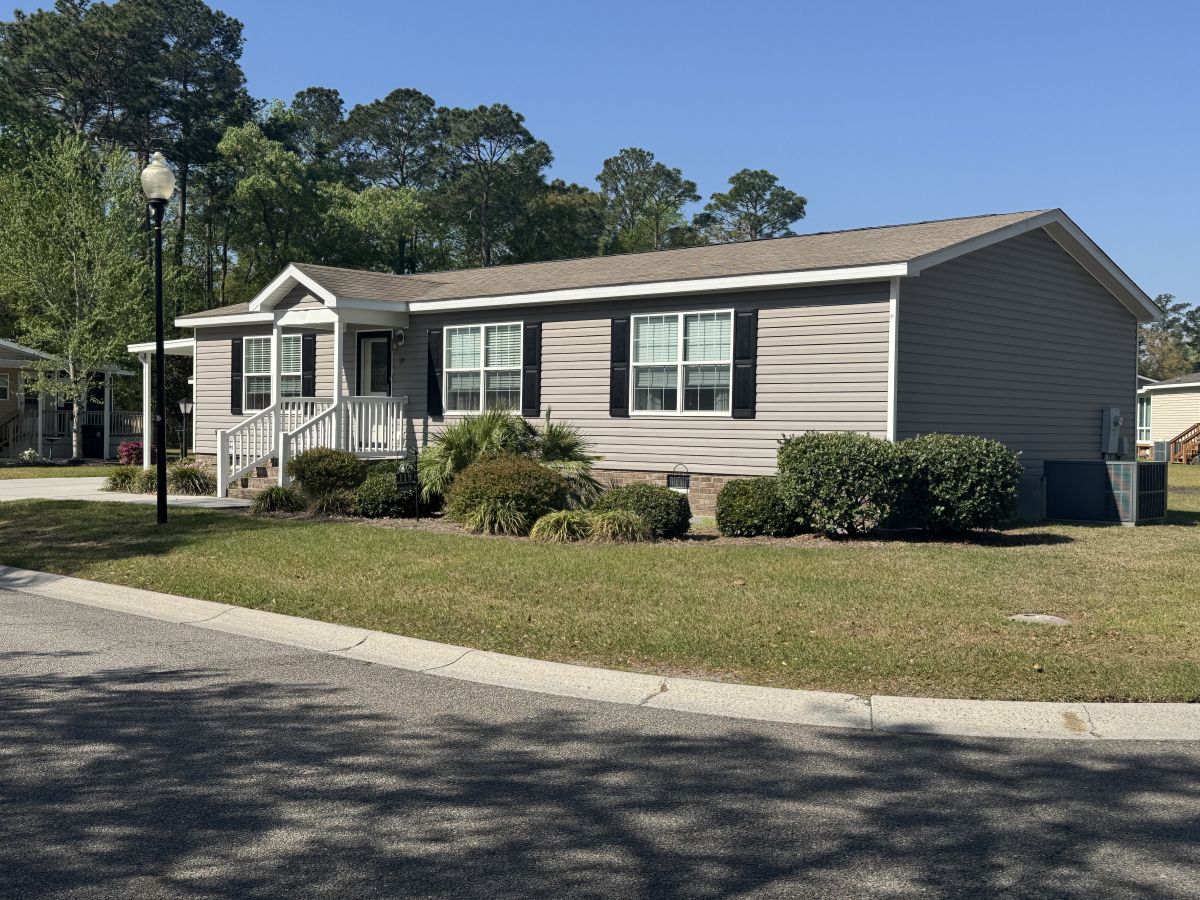 119 Southern Palms Boulevard