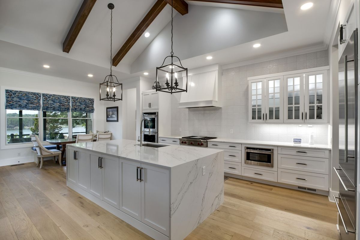 1270 Shadow Hill Drive