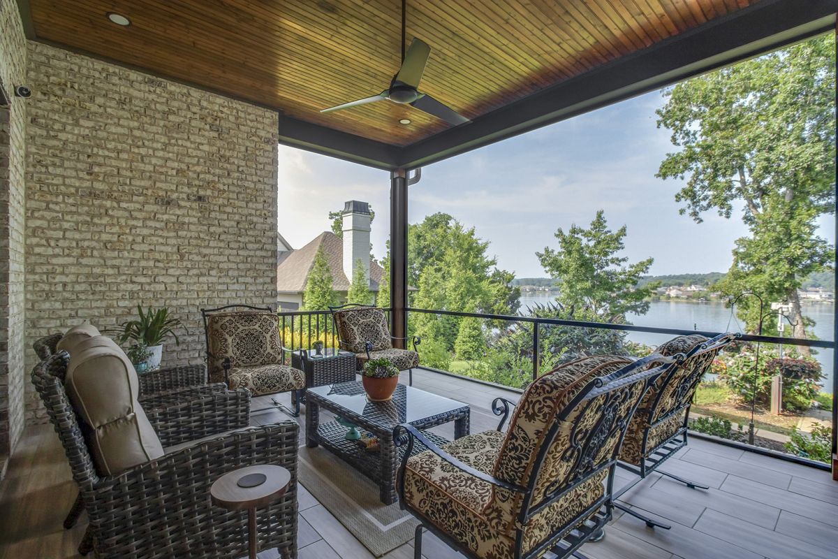 1270 Shadow Hill Drive