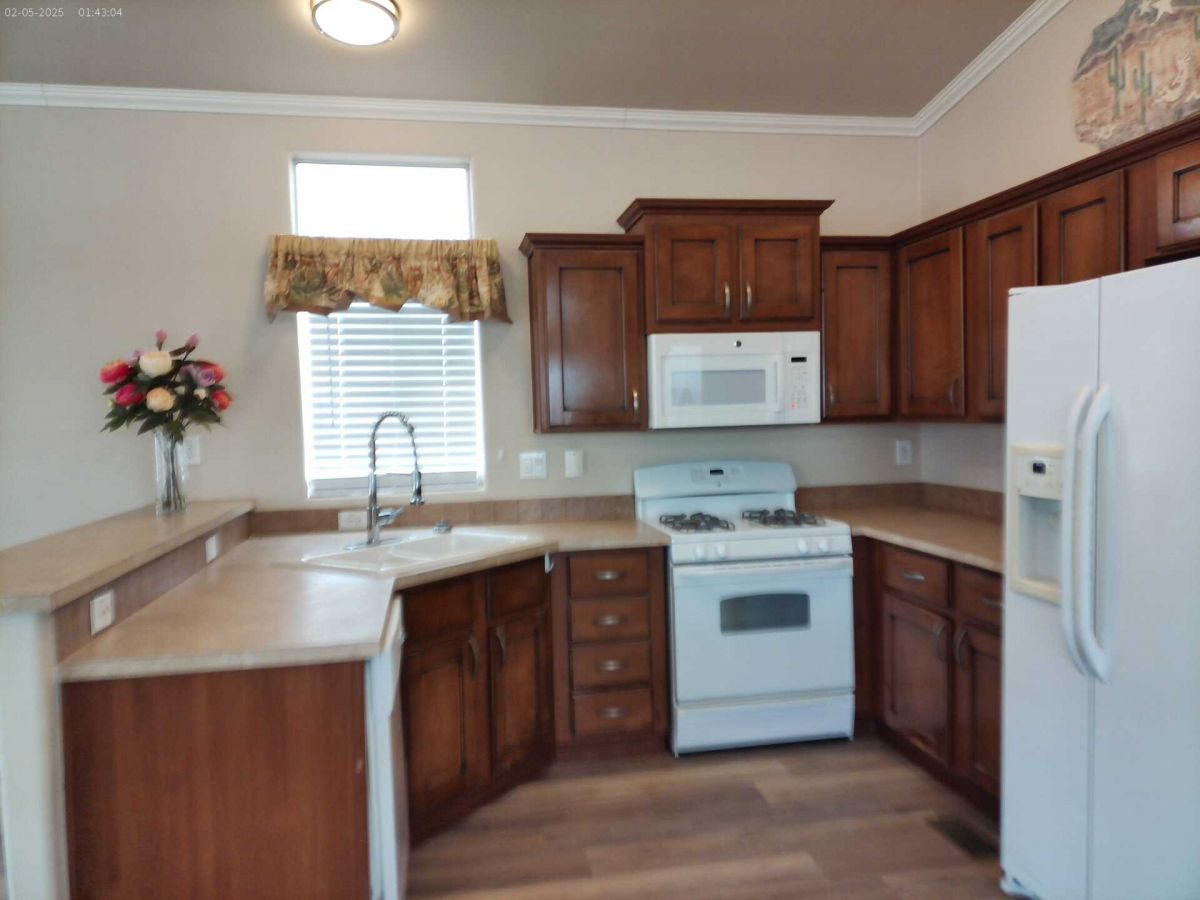 7112 Pan American Fwy NE # 19