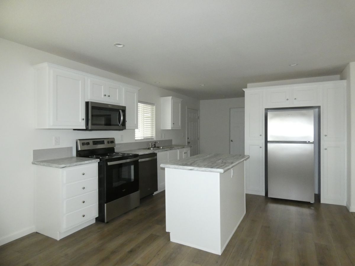 1110 North Henness Rd 2105