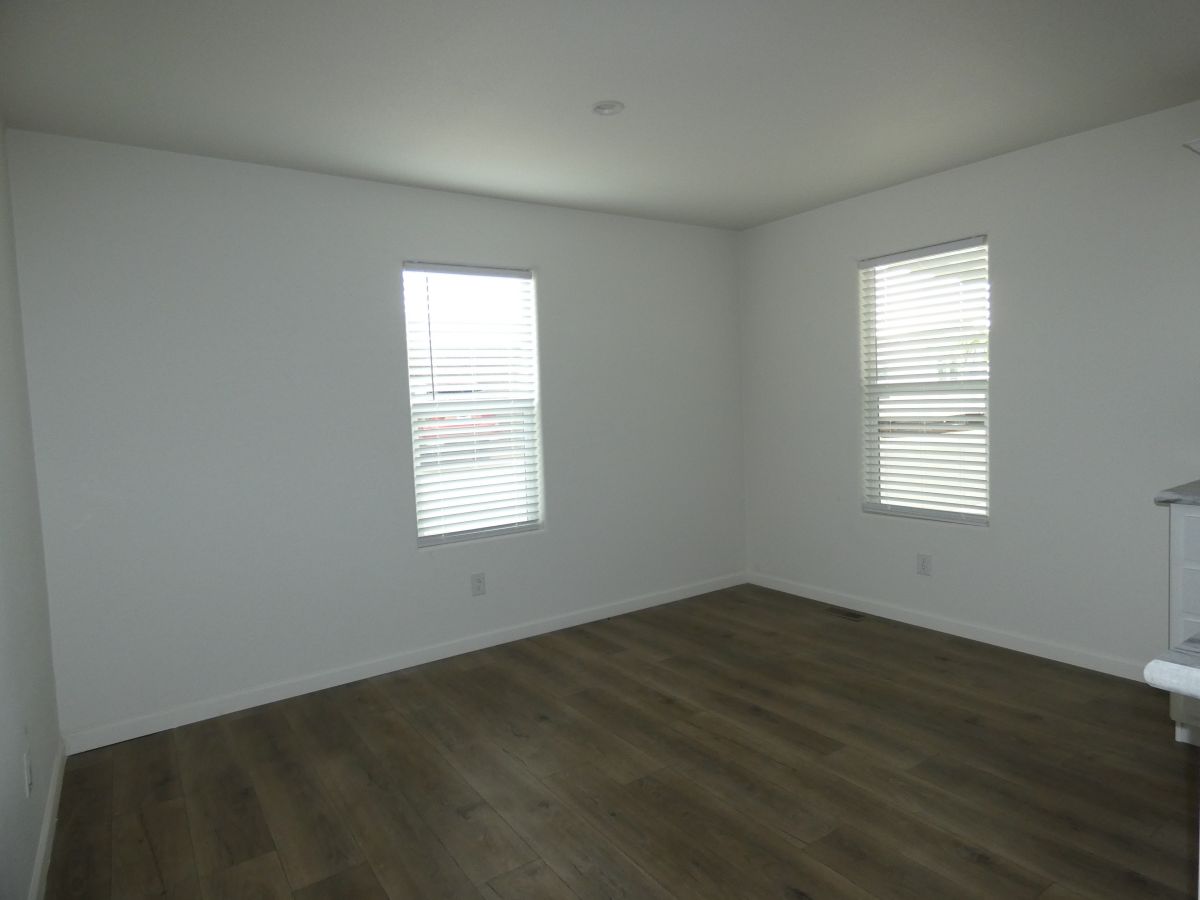 1110 North Henness Rd 2105