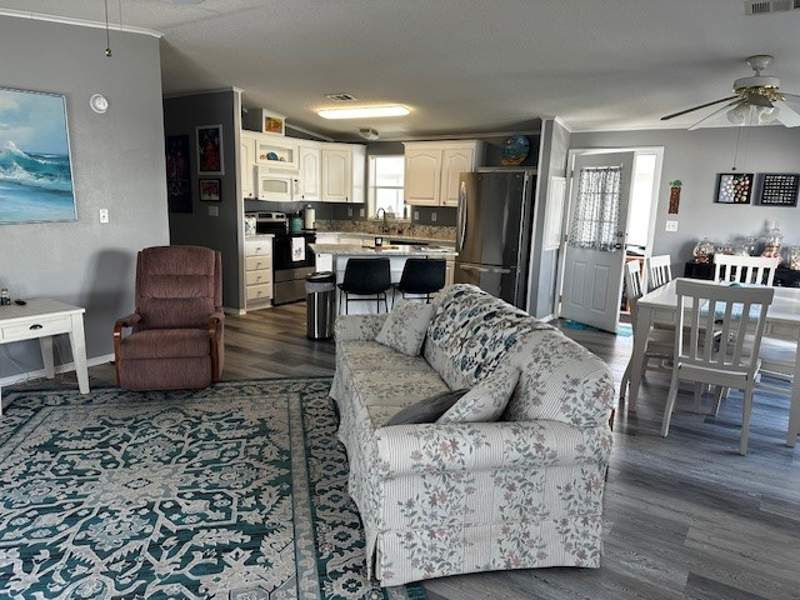 5200 28th Street North, #182