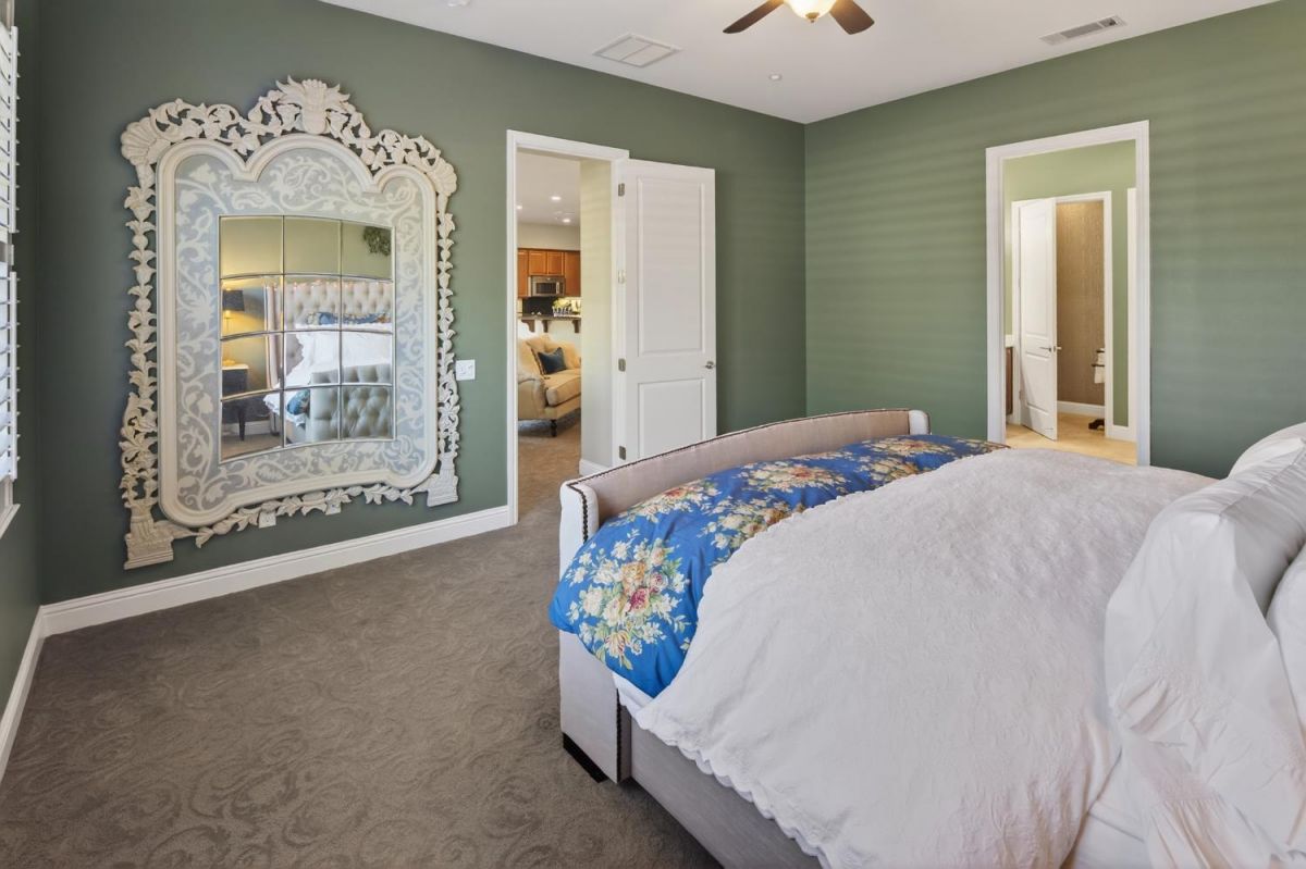 2056 Arlington Drive