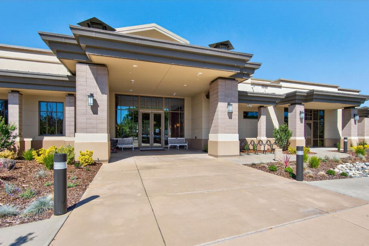 2056 Arlington Drive