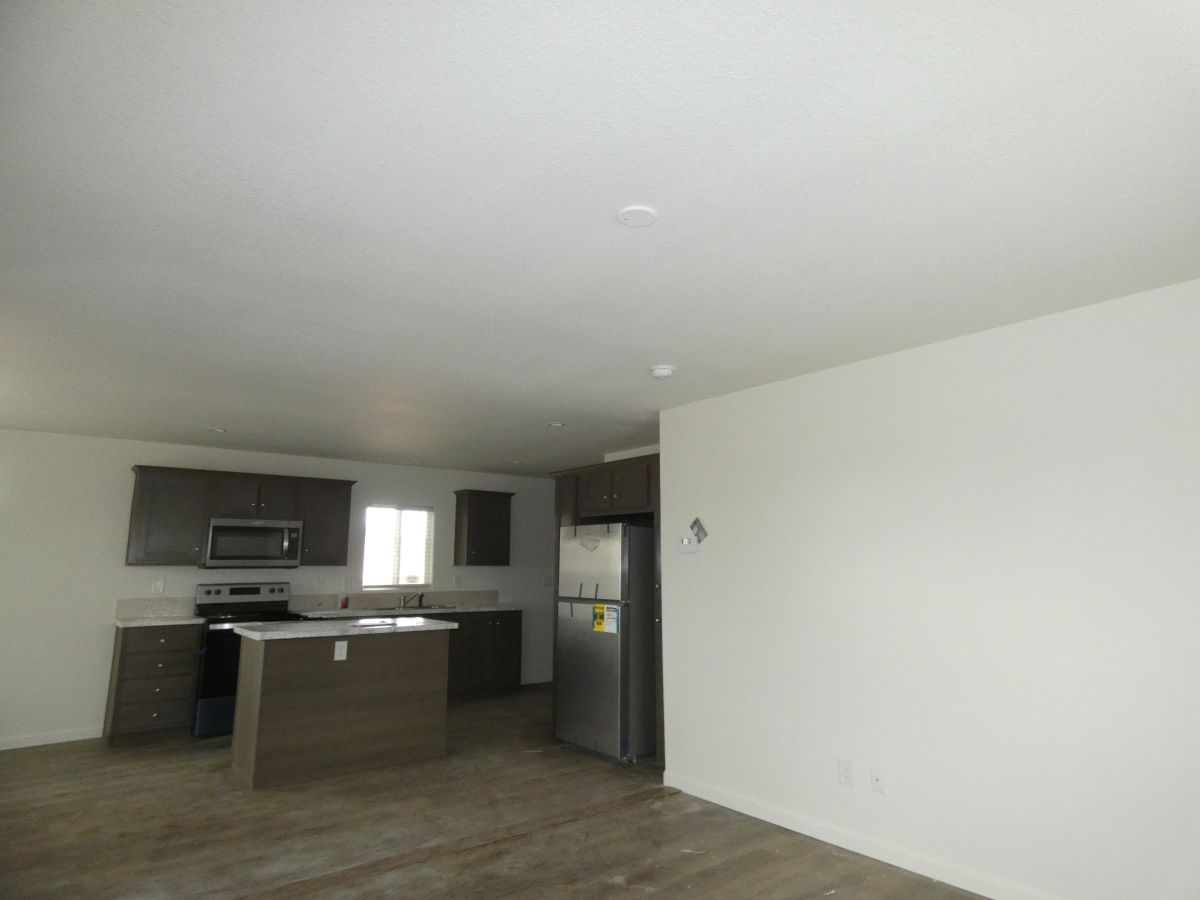 1110 North Henness Rd 2230