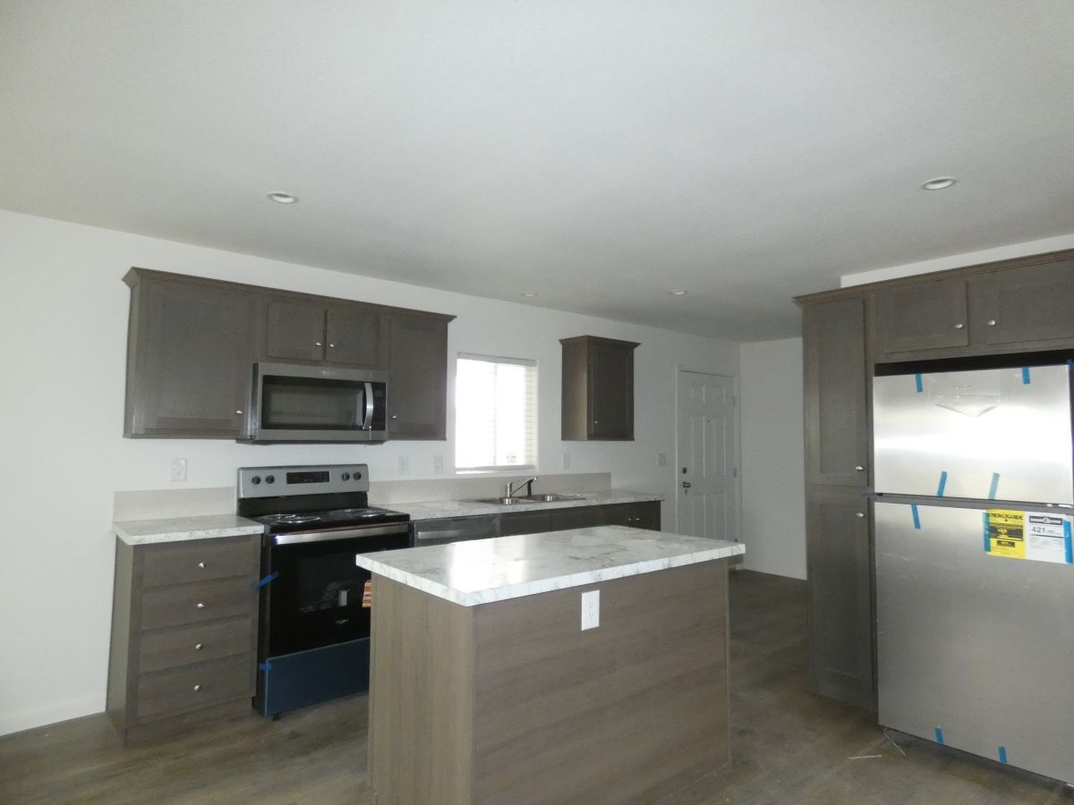 1110 North Henness Rd 2230