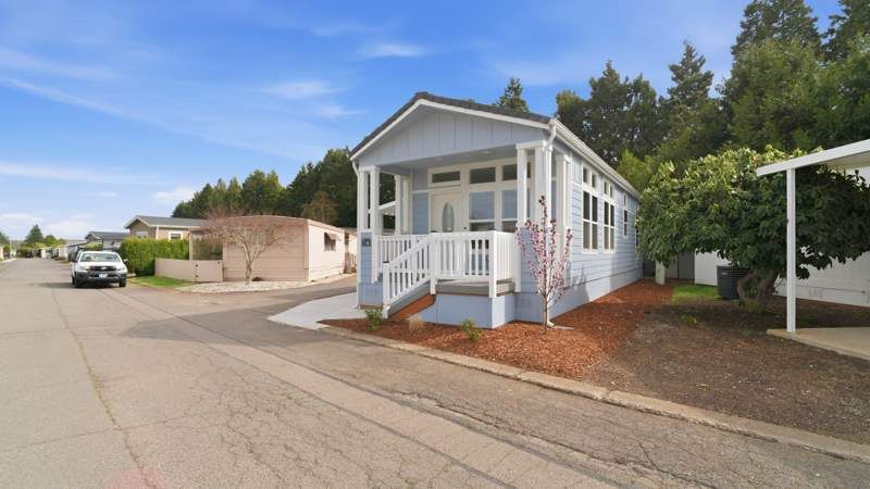 2200 Lancaster Dr SE #7A